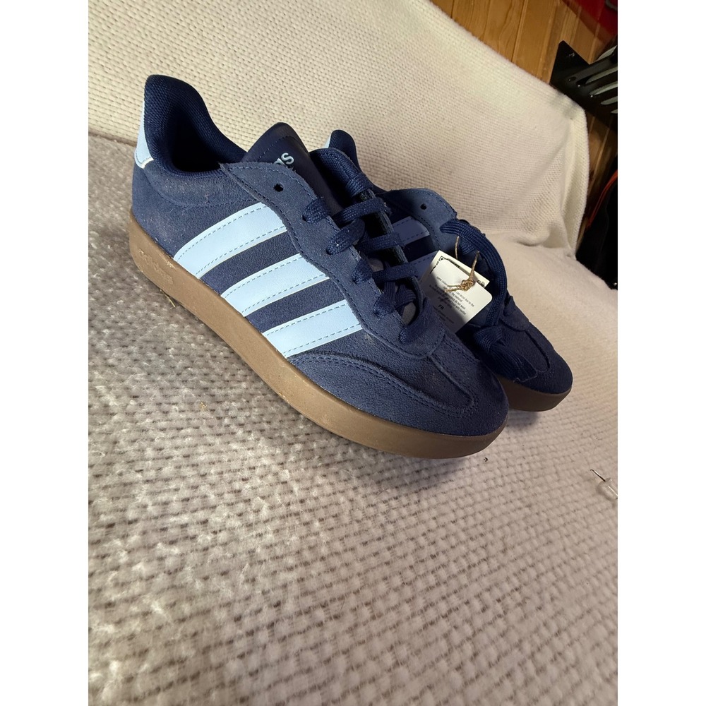 Adidas Barreda Mens Sneakers Navy Light Blue Suede Gum Sole JR5533 Size 8.5 US